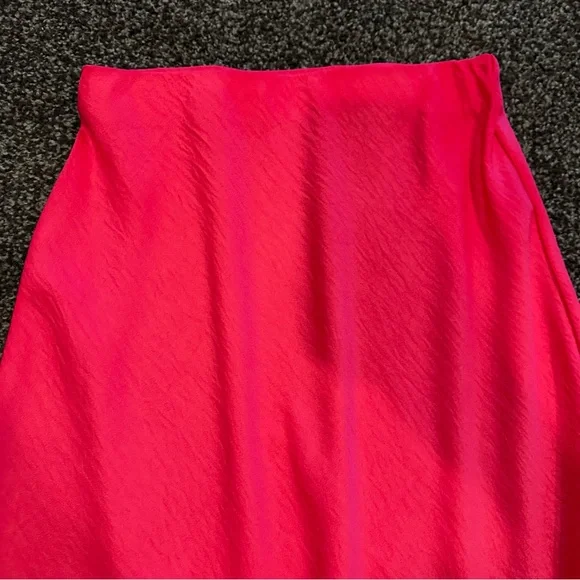 BY TOGETHER Gala Satin Skirt - Hot Pink - Picture 6 of 10